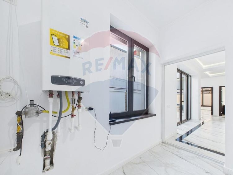 Casă individuală cu 3 camere cu Teren 153 Mp în Rahova