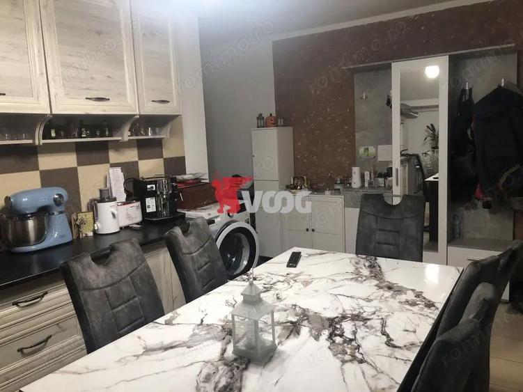 Apartament cu 3 camere decomandat, mobilat în Soarelui