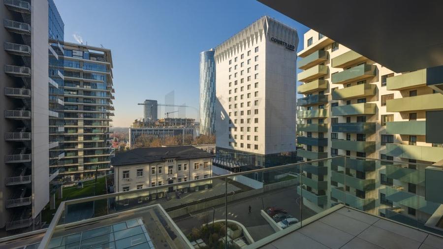 Apartament cu 3 camere decomandat în Aviației