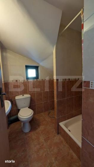 Casă cu 4 camere cu Teren 400 Mp în Central