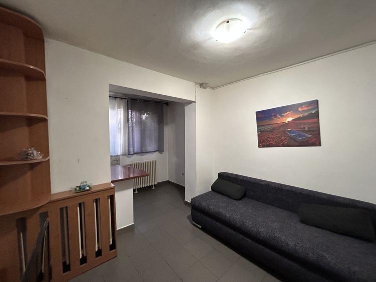 Apartament cu 2 camere decomandat, mobilat în Confecții