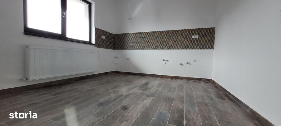 Casă cu 4 camere cu Teren 300 Mp în Cornetu