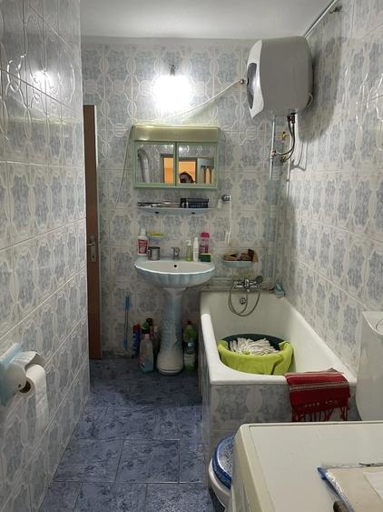 Casă cu 4 camere cu Teren 1400 Mp în Ghirdoveni