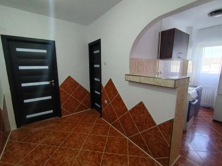 Garsonieră decomandată în Soarelui