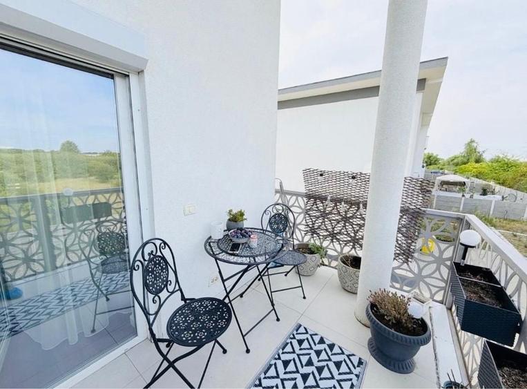 Apartament cu 2 camere decomandat în Ghiroda