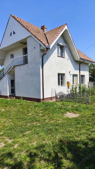 Casă cu 5 camere cu Teren 618 Mp în Central