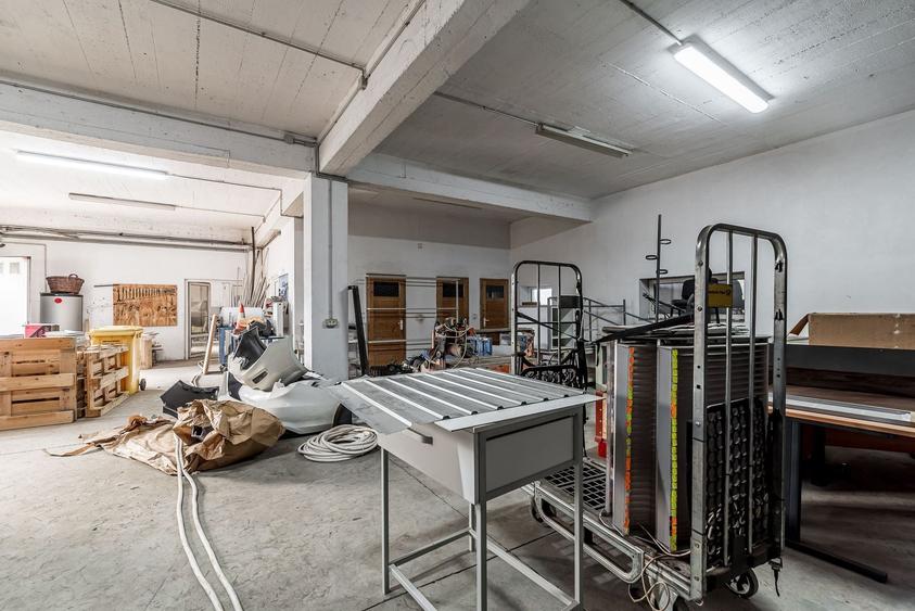 Spațiu industrial, de 730 mp, în Micălaca