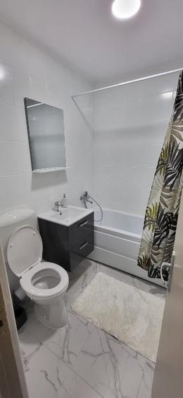 Apartament cu 2 camere semidecomandat, mobilat în City Park Mall
