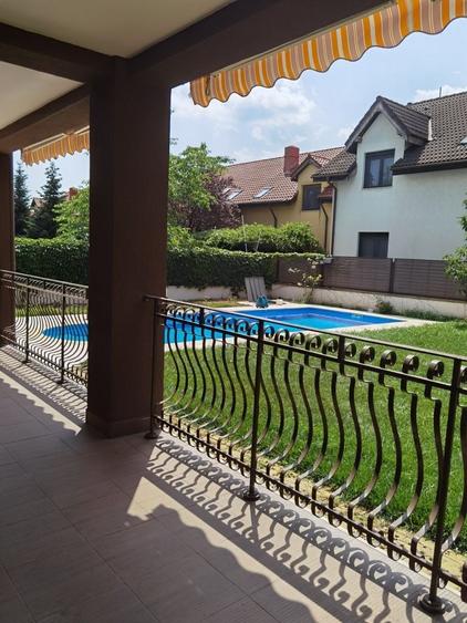 Casă individuală cu 6 camere cu Piscina în Iancu Nicolae