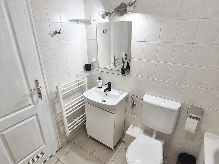 Garsonieră decomandată în Craiter