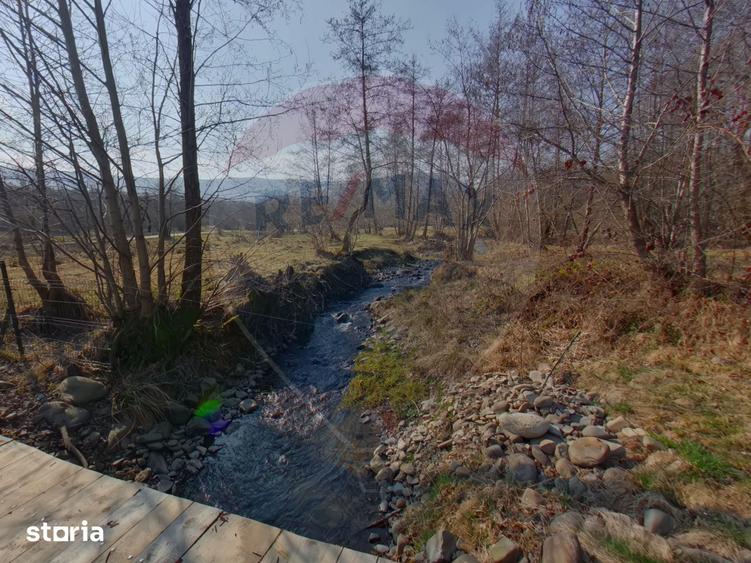 Casă cu 4 camere cu Teren 1000 Mp în Săpânța