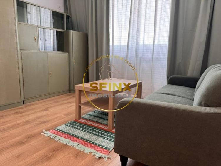 Apartament cu 3 camere semidecomandat, mobilat în Tineretului