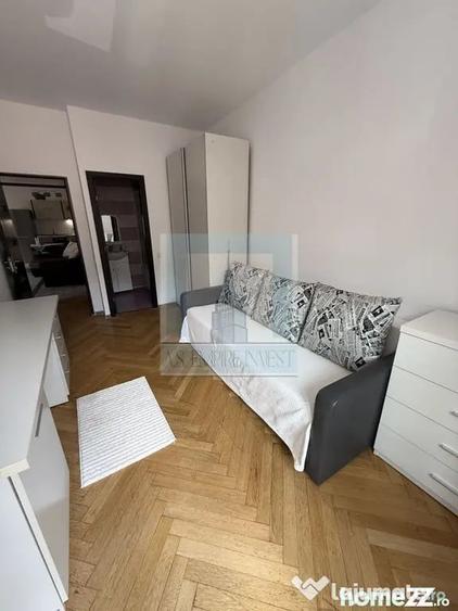 Apartament cu 3 camere decomandat în Centrul Istoric