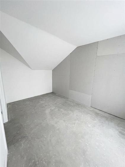 Casă cu 5 camere cu Teren 492 Mp în Cihei