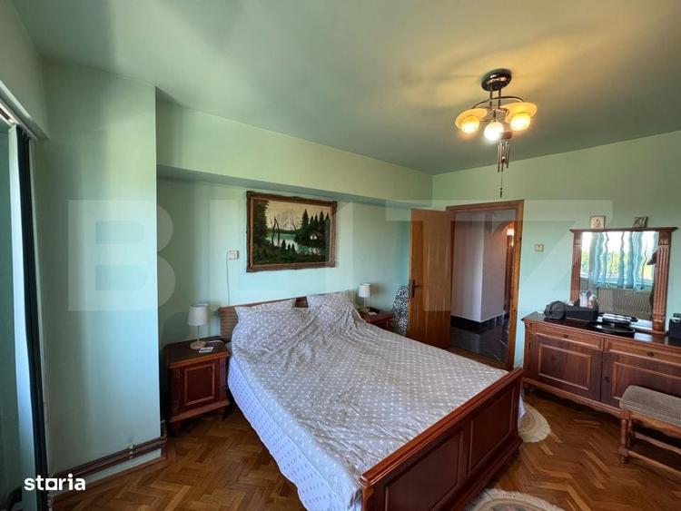 Apartament cu 3 camere decomandat în Micro 11