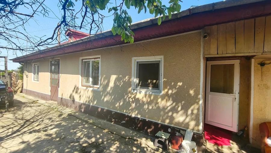 Casă cu Teren 2367 Mp în Central