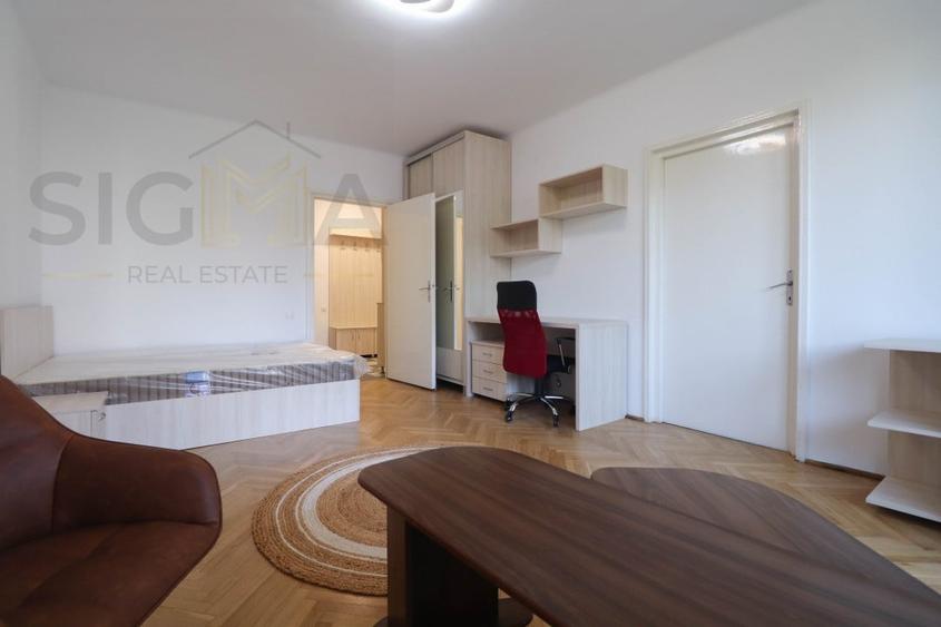 Apartament cu 3 camere decomandat, mobilat în Central