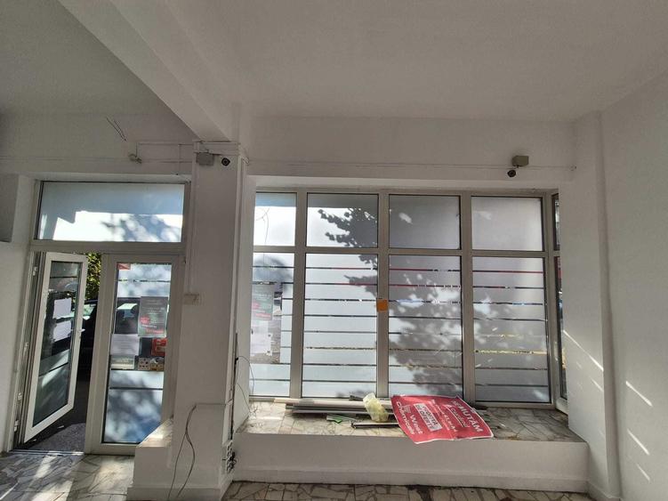 Spațiu comercial, de 67 mp, în Dacia