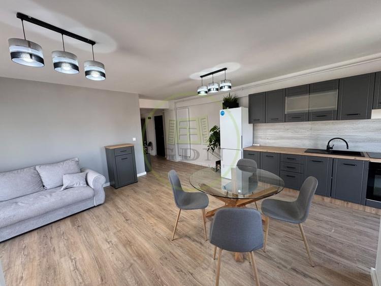 Apartament cu 3 camere decomandat, mobilat în Cordos