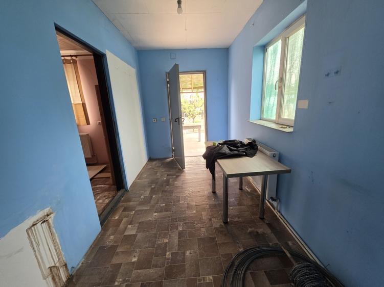 Teren de 600 mp, în Petricani