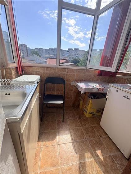 Garsonieră decomandată în Casa de Cultură