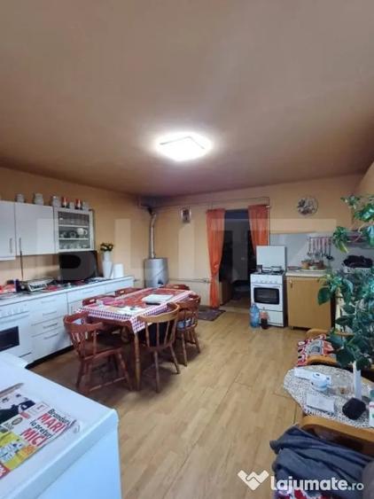 Casă cu 5 camere cu Teren 1085 Mp în Călărași
