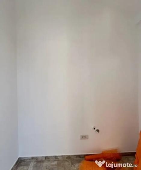 Casă cu 5 camere cu Teren 300 Mp în Sânandrei
