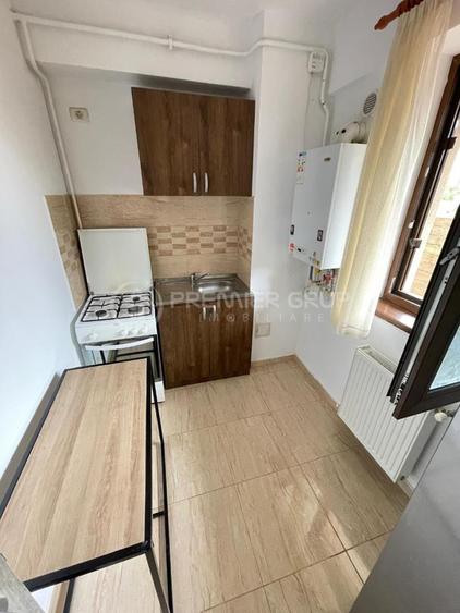 Garsonieră decomandată în Galata