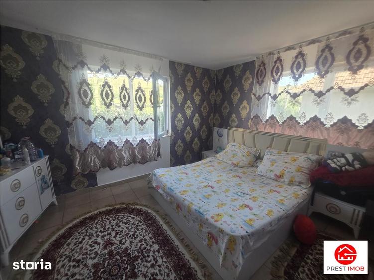 Casă cu 4 camere cu Teren 400 Mp în Pănet