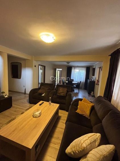 Vila Dp +P+M (187mp utili) Bariera Principala intersectie Parangului