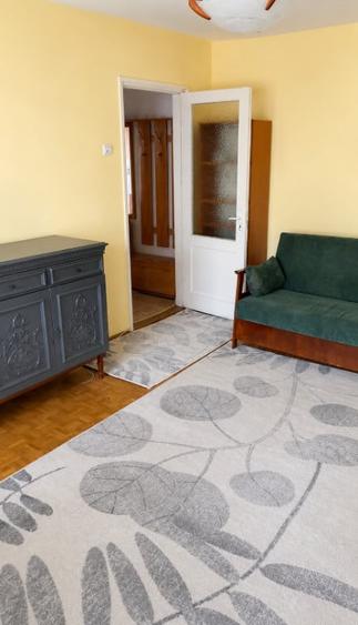 Apartament cu 2 camere nedecomandat în Astra
