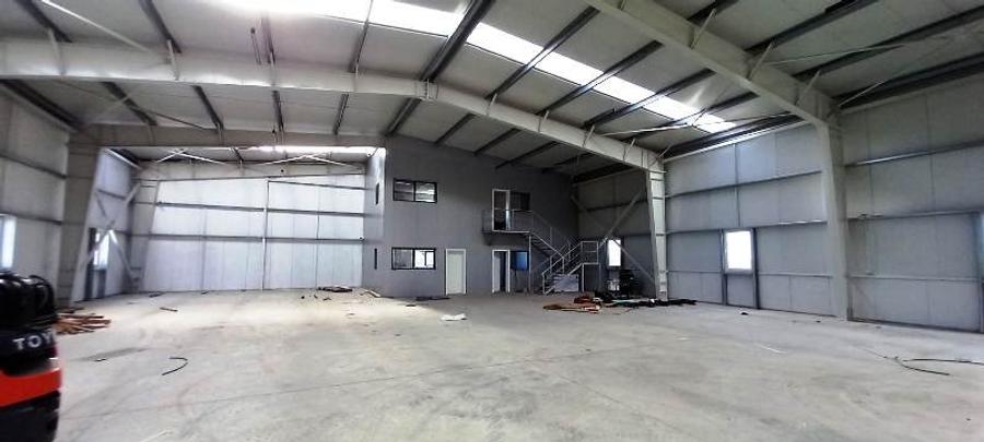 Spațiu industrial, de 1,000 mp, în Central