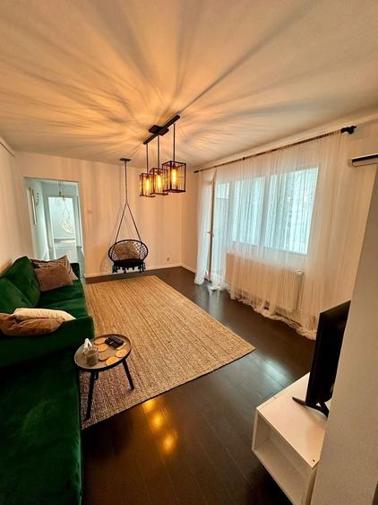 Apartament cu 3 camere semidecomandat, mobilat în Gorjului