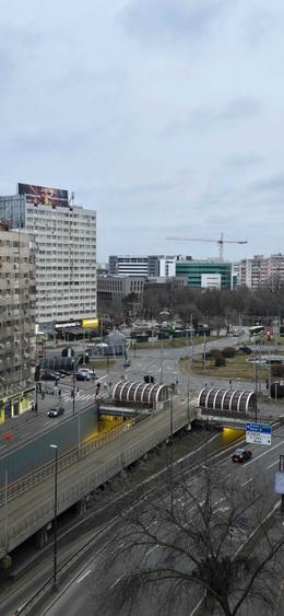 Apartament cu 3 camere semidecomandat în Obor