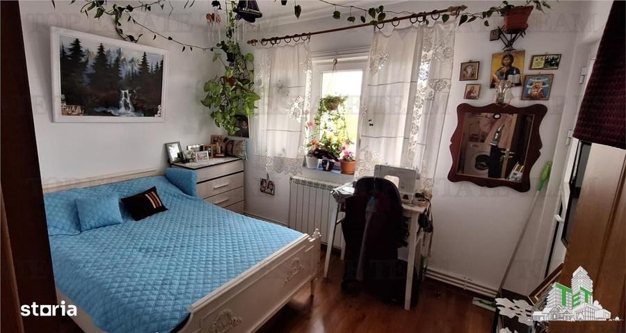Apartament cu 4 camere, mobilat în CET