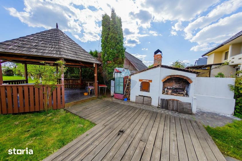 Casă cu 5 camere cu Teren 1133 Mp în Groși