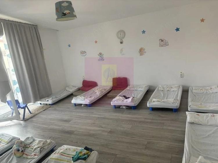 Casă cu 10 camere cu Teren 446 Mp în Drumul Sării