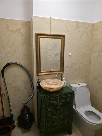 Duplex cu 4 camere cu Canalizare în 1 Decembrie