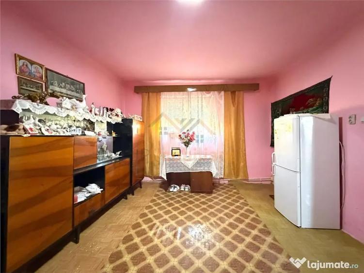 Casă cu 3 camere cu Teren 990 Mp în Tărian