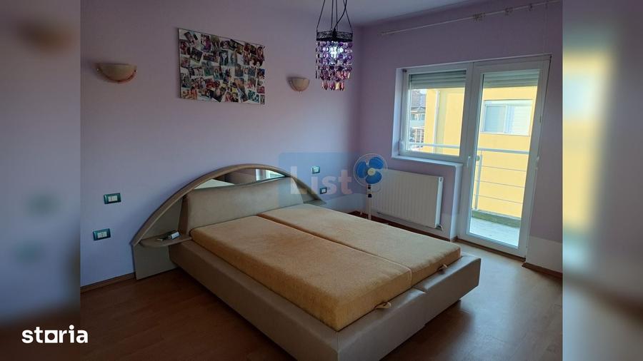 Casă cu 5 camere cu Teren 709 Mp în Podari