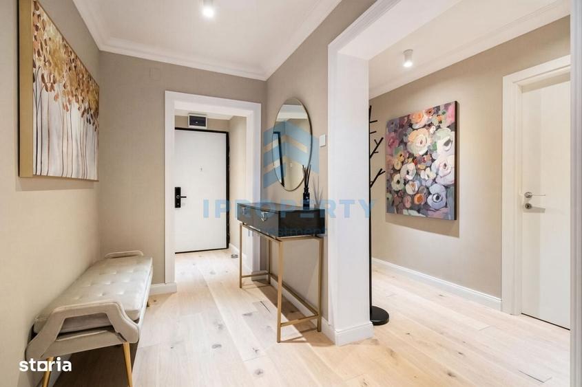 Apartament cu 4 camere decomandat în Victoriei