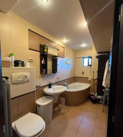Apartament cu 2 camere decomandat în Casa de Cultură