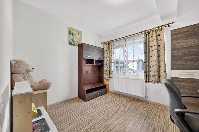 Apartament cu 3 camere decomandat în Sânpetru