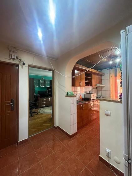 Apartament cu 2 camere decomandat în Confecții