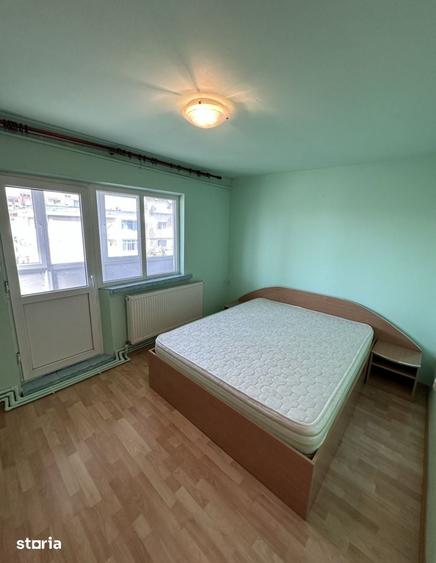 Apartament cu 2 camere semidecomandat în Calea București