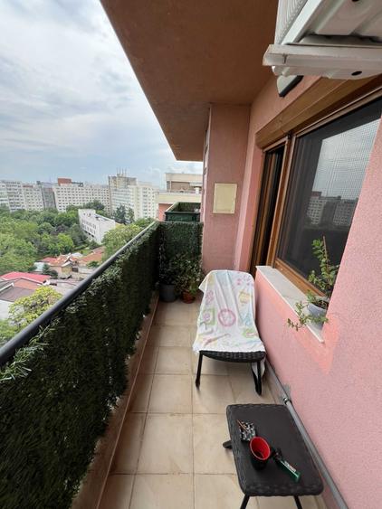 Apartament cu 3 camere decomandat în Morarilor