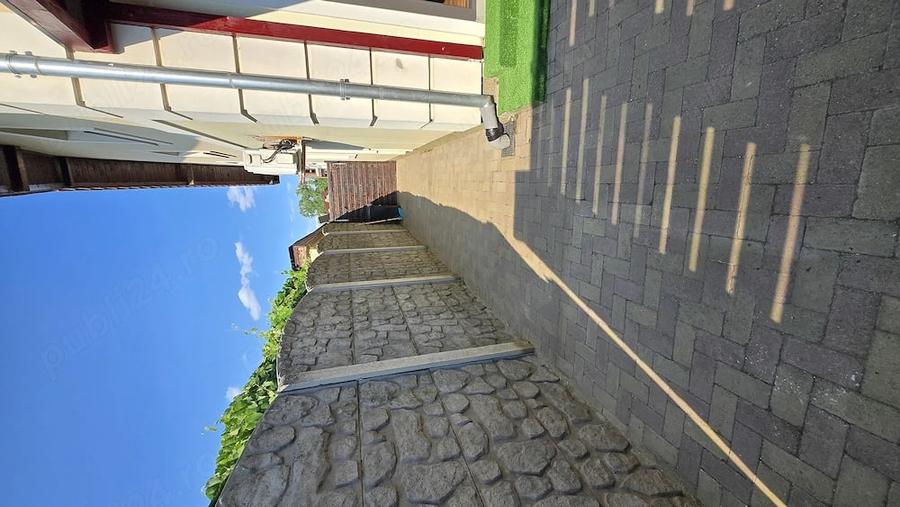 Apartament cu 3 camere decomandat în Giroc