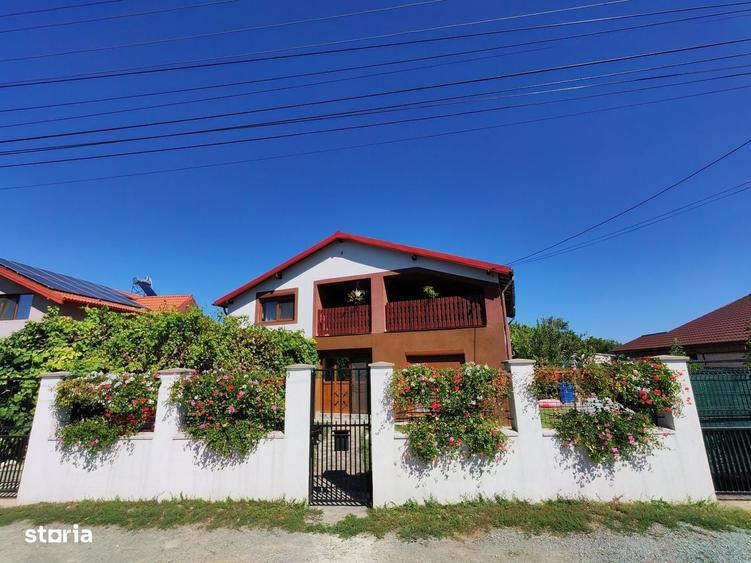 Casă cu 4 camere cu Teren 650 Mp în Topraisar
