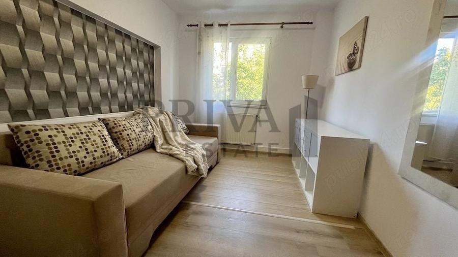Apartament cu 3 camere semidecomandat, mobilat în Circumvalațiunii