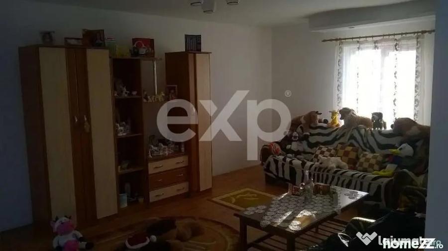 Casă cu 4 camere cu Teren 2500 Mp în Budeasa
